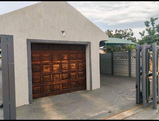 3 BEDROOM HOUSE FOR SALE IN WESTENBURG